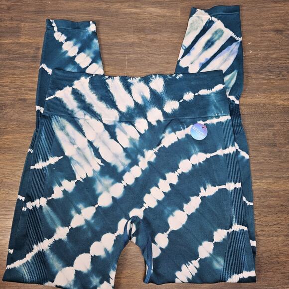 Victoria's Secret Pants - Victoria’s Secret Pink Womens Seamless Blue Green White Tie Dye Leggings Size L